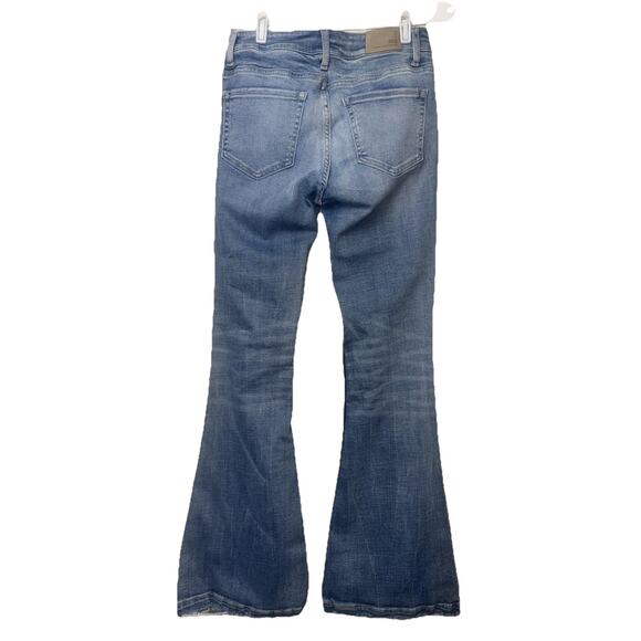 BKE Jeans Womens 24 X 31.5 Payton Mid Rise Universal Fit Flare Light Distressed - Picture 4 of 9